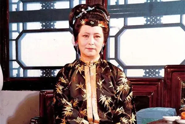 宝玉#元春支持薛宝钗的金玉良缘,却赐给她2串红麝香串:贾家绝后隐秘