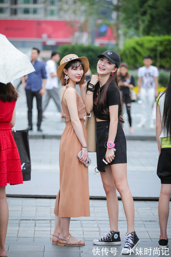 穿衣|成都街拍,几套小清新穿衣搭配,小仙女们最爱哪一套呢?
