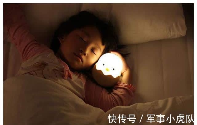 迷藏|1组图看懂宝宝1岁前的视力变化,生命好神奇,看完同情宝宝啦