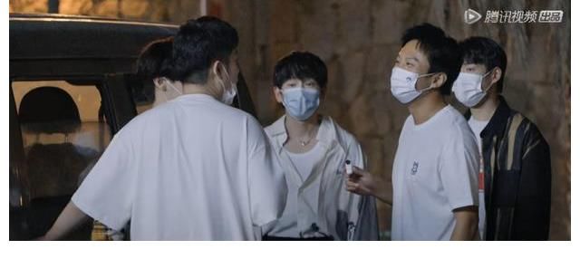 《五哈2》官宣陣容，彭昱暢空降成常駐，在海報(bào)中的站位彰顯地位