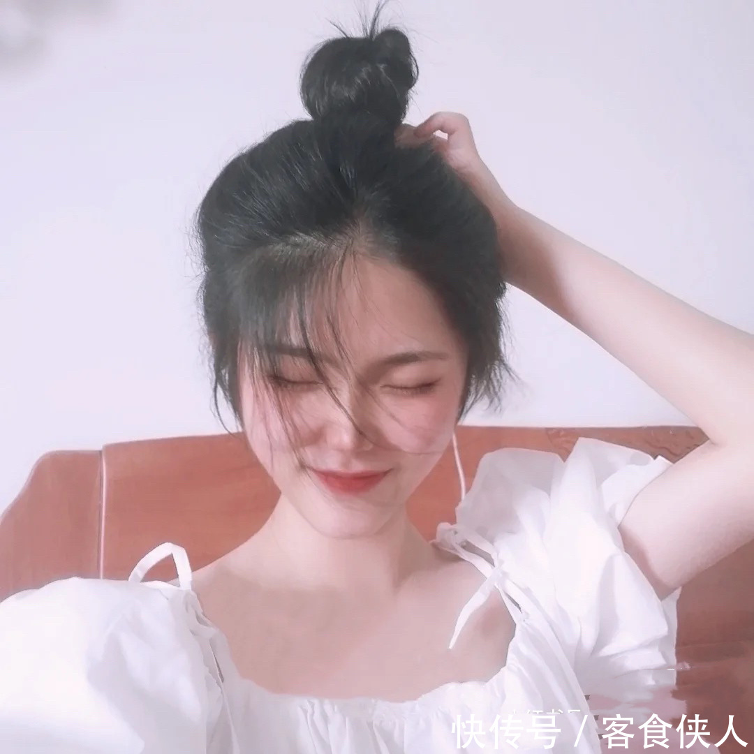 头发|发际线太高怎么办？分享几个小方法，让你美得自信从容