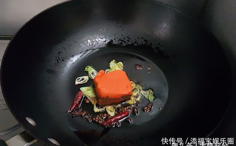超嫩滑的水煮肉片,麻辣鲜香,红亮诱人,太有食欲了