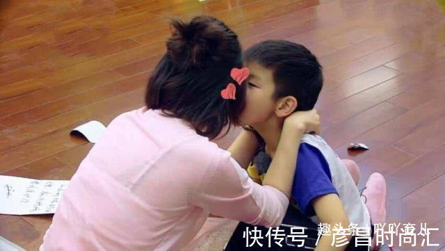 小宝宝|妈妈当面换衣服,7岁儿子一句话让妈妈脸红,“儿大避母”很重要