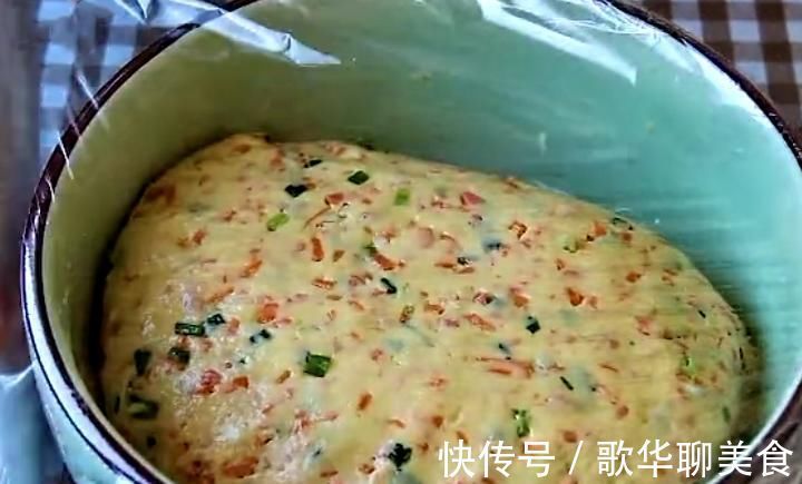 教你玉米面新吃法，蒸一蒸咸香劲道，比包子好吃，比馒头简单