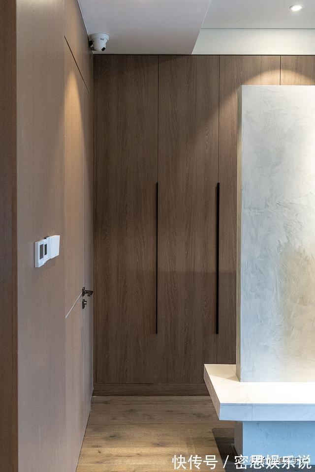 本案|再买房，我一定学她家沙发不靠墙，往前挪0.5米，完工反而实用