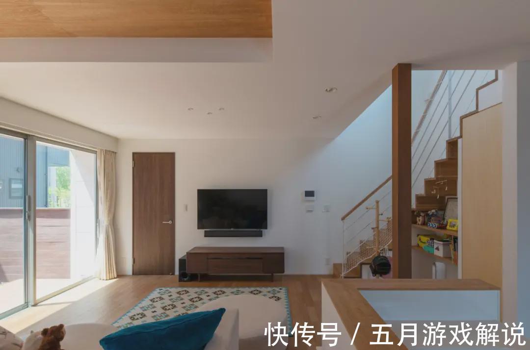 楼梯|120平复式房,客厅设计实在漂亮!超大落地窗采光充足,舒服!