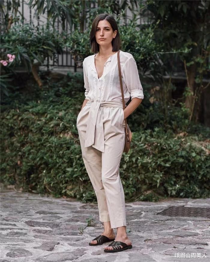 请脱下你的“阔腿裤”，太土了！今年流行穿“纸袋裤”，时髦显瘦