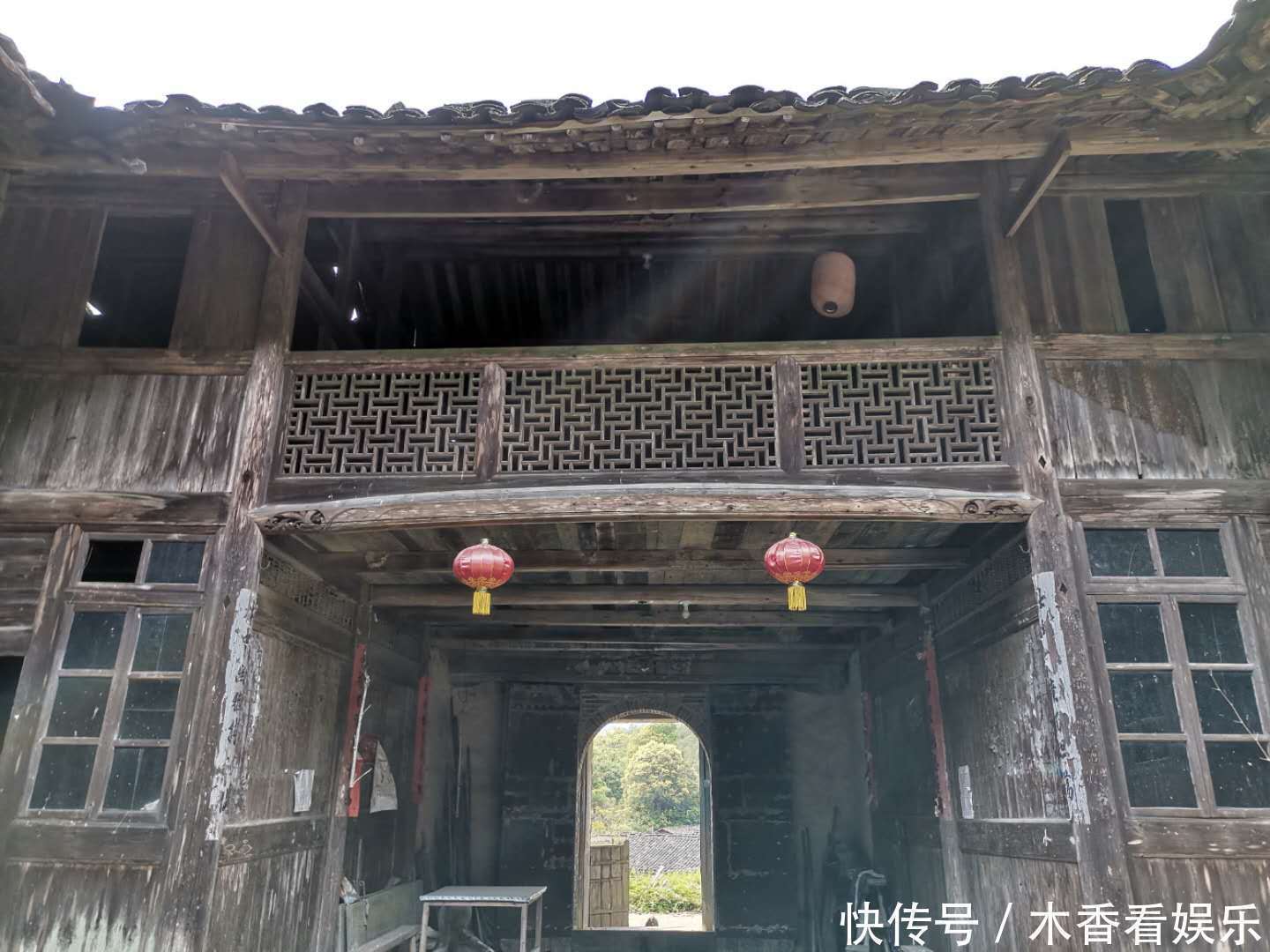 农村|第一次回农村老公家,被他家房子吓到了,这样的房子你们没见过!