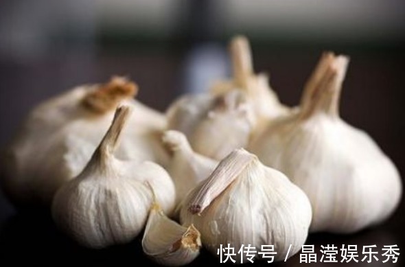 禁忌|常吃大蒜有益健康,然而吃错会伤身,吃大蒜的禁忌,望你一条不犯