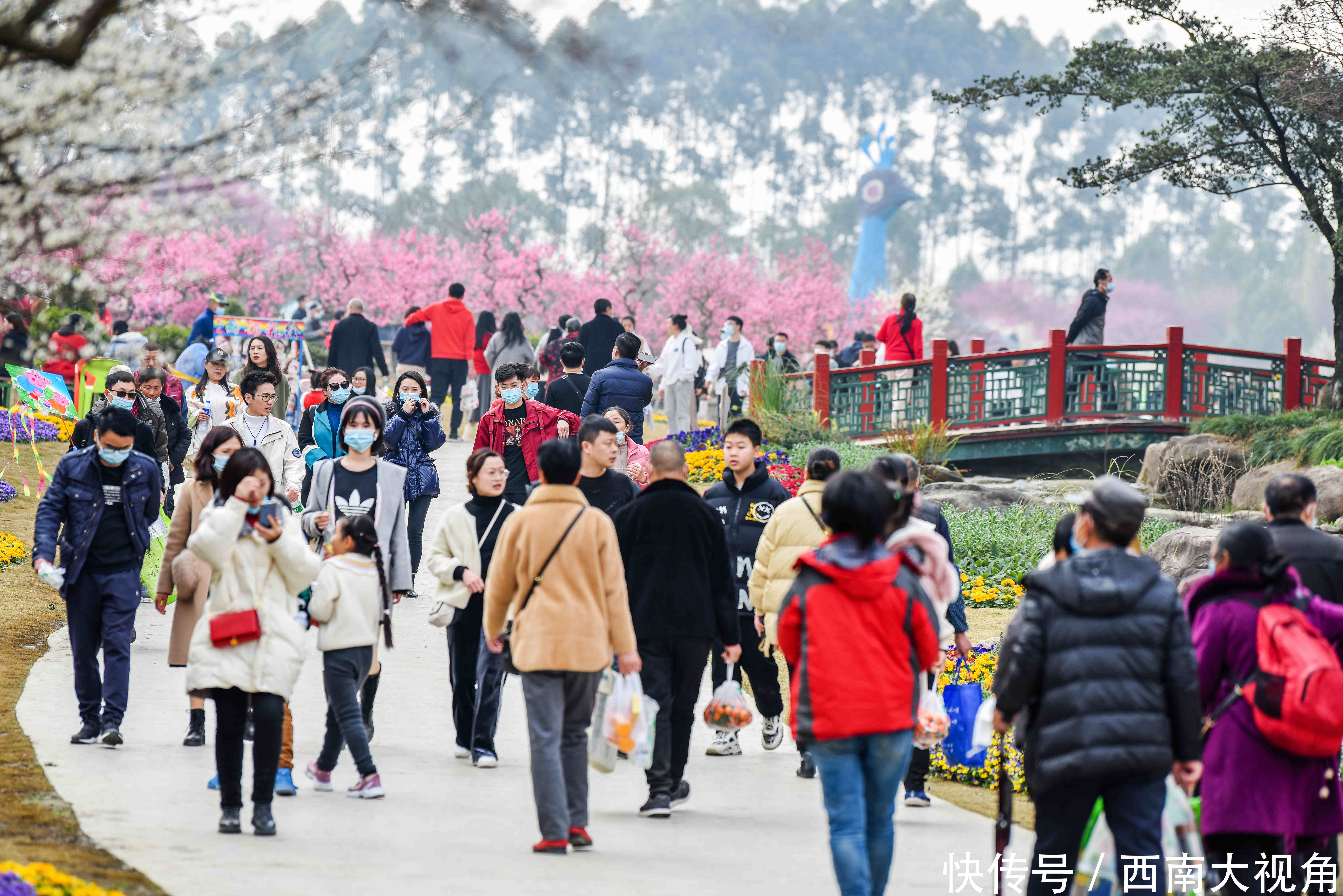 大年初一，秀丽东方风景如画、游人如织 再次提醒大家，请一定要提前一天转发和预约哦