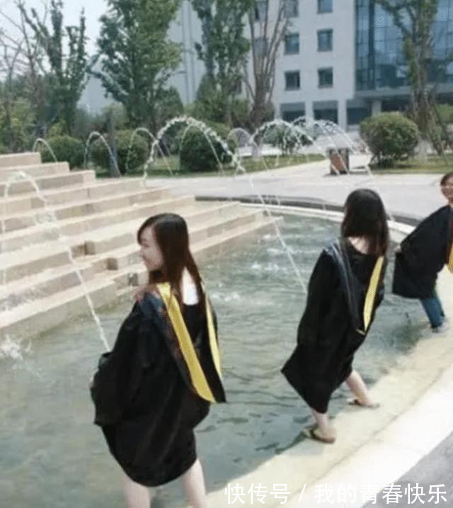 妹子|妹子看了半节课的片结果才发现没有关麦!哈哈哈哈笑到劈叉