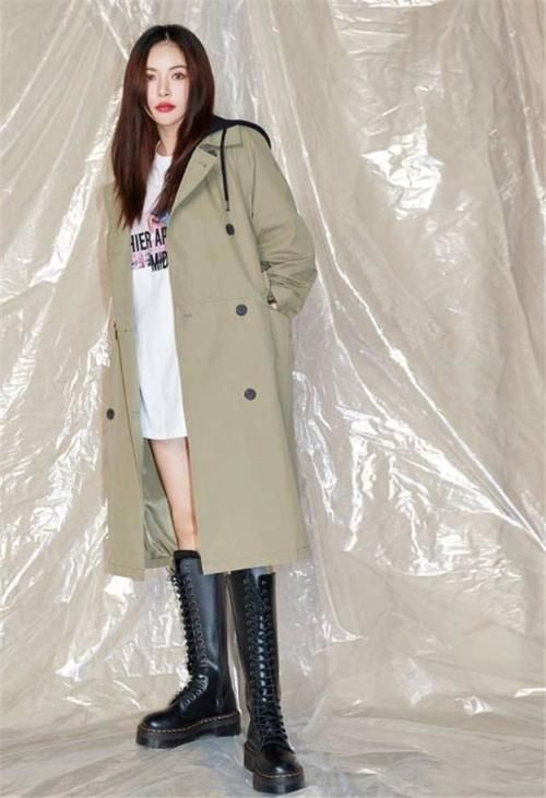 卡其色|怎么把风衣穿得高级？跟明星学着点：内搭选纯又时尚