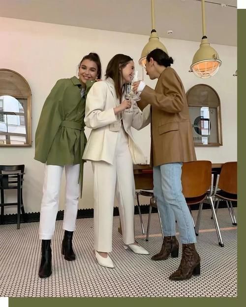 4、50岁的女性春天怎么穿？学“神仙母女”一身白穿搭，太高级