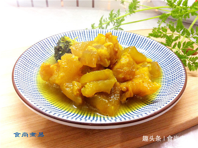 此菜女性最爱，香辣开胃，满满的胶原蛋白，减少鱼尾纹，显年轻