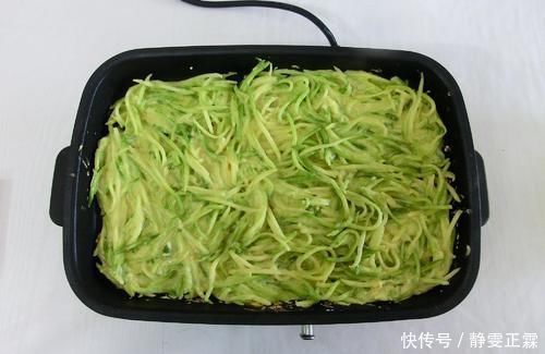 一个萝卜,两个鸡蛋,这样做超好吃,不炒不炸,香酥可口,真香