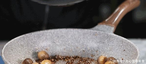 比肉还香的2种蘑菇做法,好吃不重样,我家一周做6次!