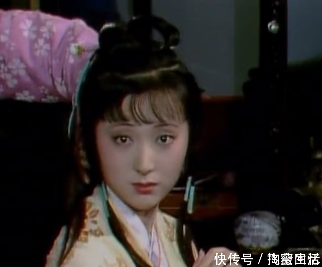 谁是大观园中最有魅力的姑娘?这个丫头一句话露了底