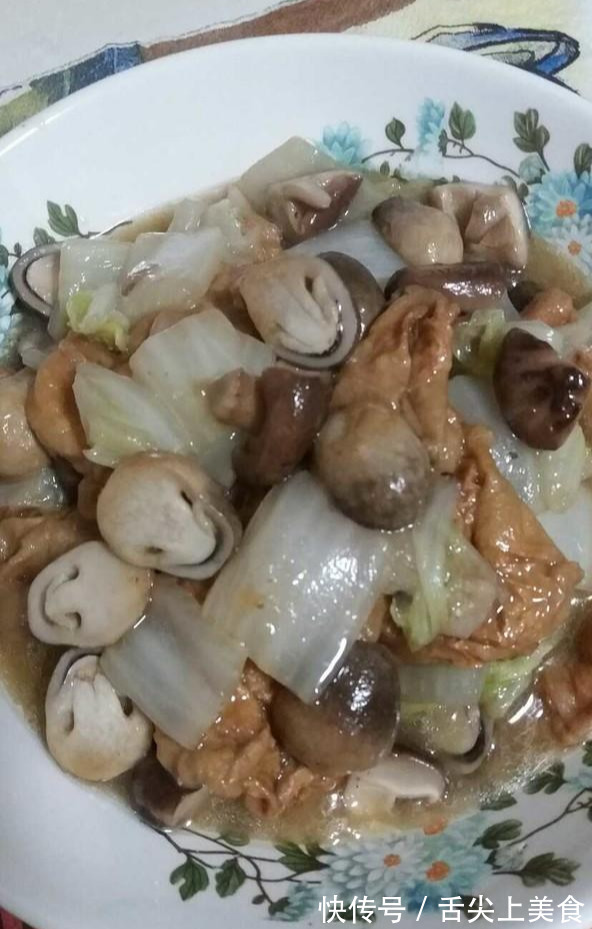 白菜|炒白菜，直接放油再下锅就错了，一招教你做出美味的白菜，特好吃