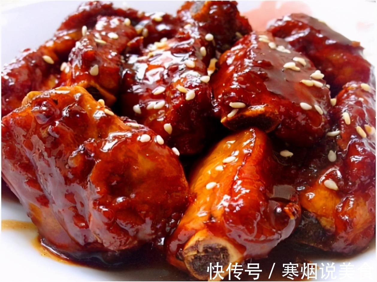 好吃到停不下来的糖醋排骨,秒杀饭店,酸辣可口,软烂入味儿!