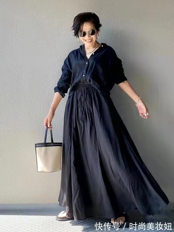 姐姐|这位58岁的“姐姐”太会穿了,身高仅1米53,凭穿搭美得优雅