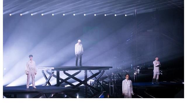 133天,6场公演,54个秀,这个节目更新了我的歌单