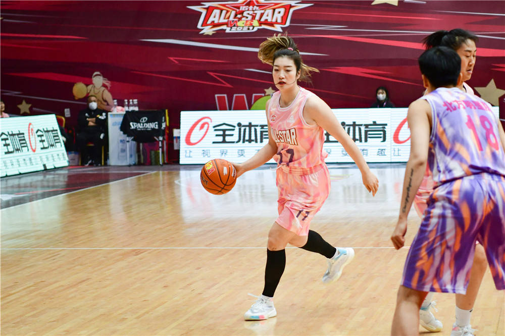 李梦|WCBA全明星赛北方队8分获胜，李梦空砍40分7助攻，王丽丽当选MVP