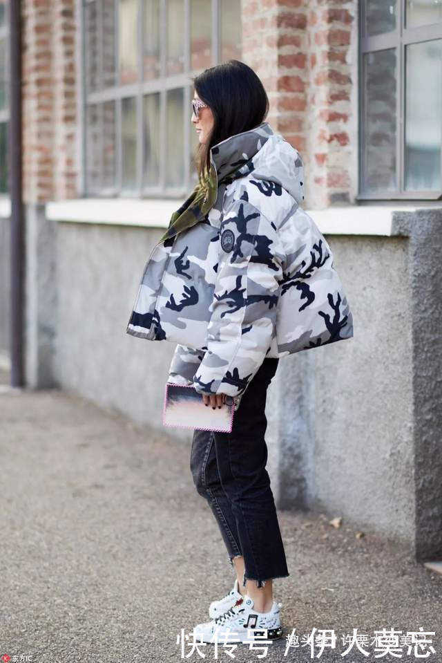 今冬穿羽绒服少配短靴,太土气建议选这4双鞋子,个性又时尚