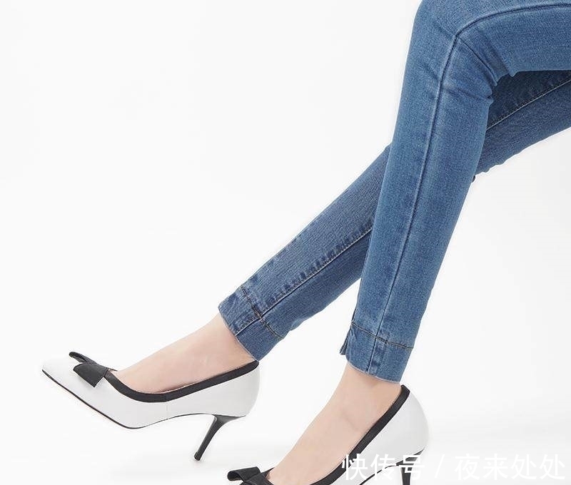 脚背 尖头高跟鞋冷艳时髦，瞬间提升女性性感气质