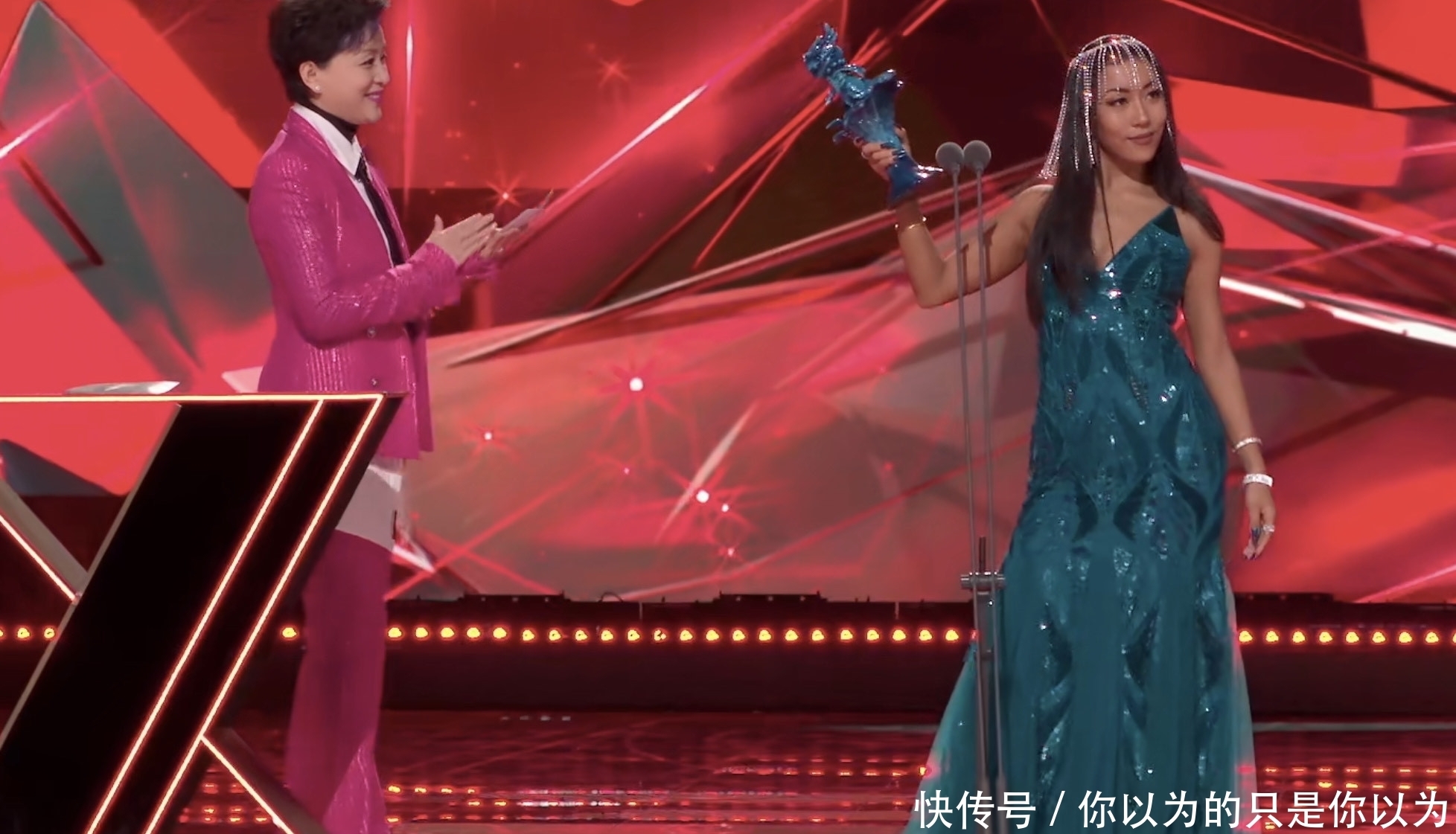 浪姐2决赛:获奖名单让人意想不到,周笔畅人气第一却空手而回