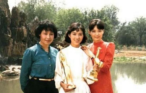 正军级|她是著名国家一级演员,享正军级待遇,离异28年如今仍孤身一人