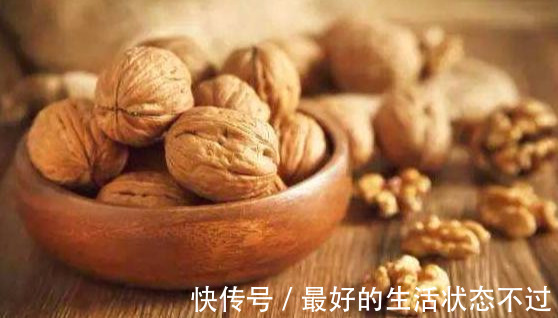 核桃壳|核桃壳不要扔了，用水煮一煮，能解决许多人的烦恼，为健康需重视