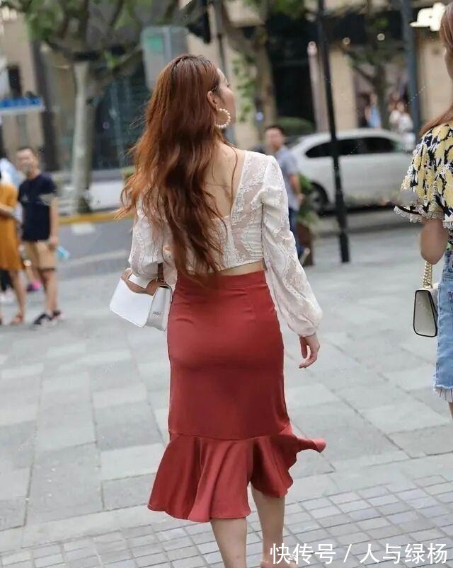 女性 身材圆润的女性，穿搭只需一招，便可以从根本上化解你的烦恼