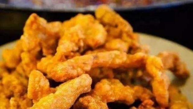 炸酥肉,裹面粉裹淀粉都不对大厨教你正确做法,酥脆不回软,香