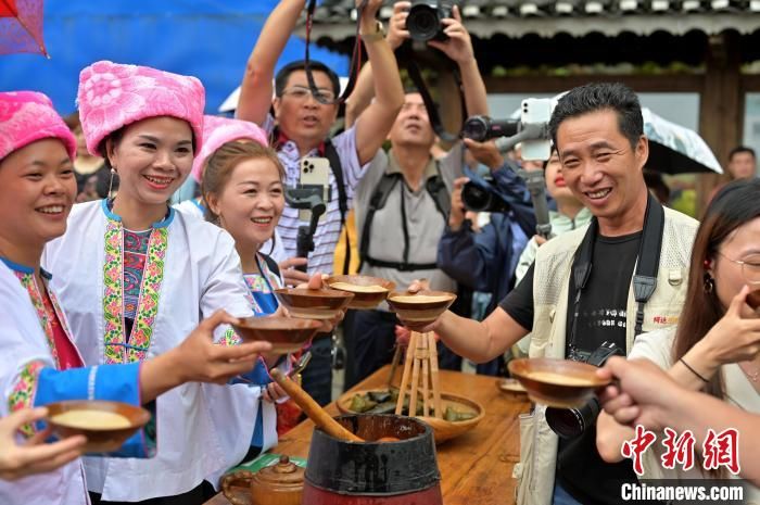 传统节日|桂林龙胜举办2021梳秧节 游客感受农耕文化