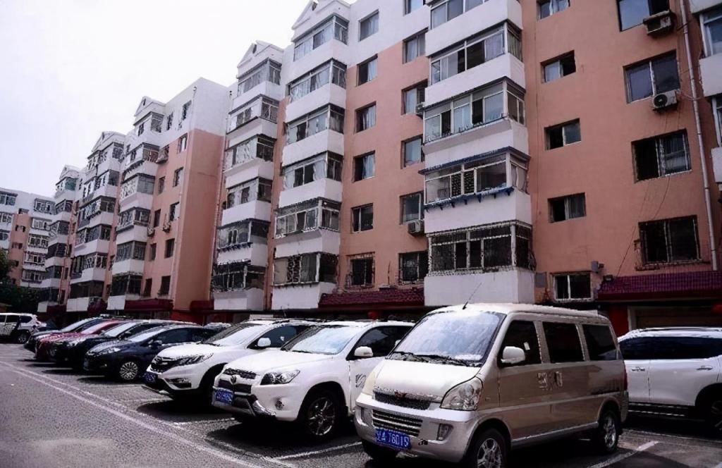 楼层|给老旧小区装电梯，但楼下却反对，为何？“新建议”获众人认可！