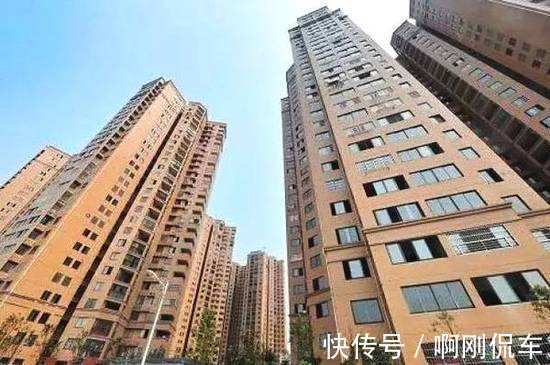 开发商|炒房客开始降价卖房了,开发商还会继续盖房子吗?内行分析有道理