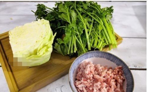 蒸包子，不会发面？学个窍门，面发得又快又好，包子又软又暄