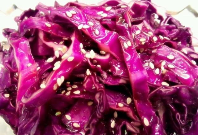 胃部反酸胀痛怎么办?常吃3种“杀菌”菜,胃越来越好