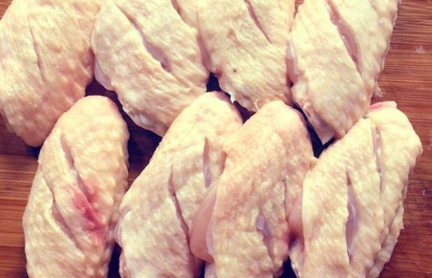 自从我学会了做此下酒菜，隔三差五就要做一次，醇香劲辣太好吃！