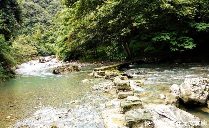 云贵小九寨，飞泉伏流景——铁溪风景区