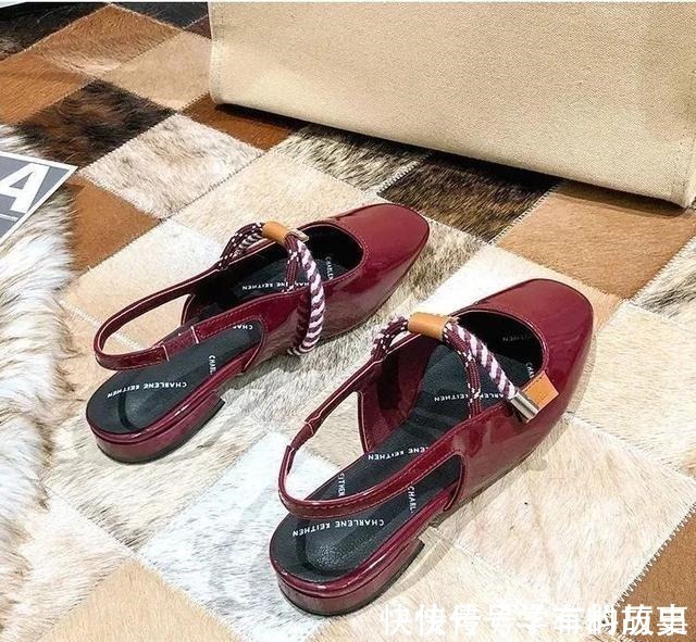 脚型 是时候穿凉鞋了!今年流行这几款,清凉显脚小!