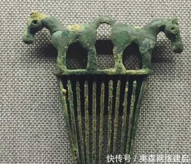 青铜器|鄂尔多斯青铜器博物馆有一只青铜手,经专家揭秘,才知道它的用途