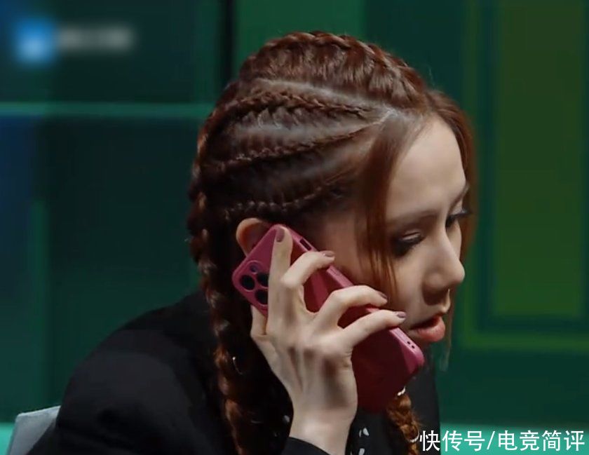 《奔跑吧》蔡徐坤藏得好深，实力hold住全场，是被唱歌耽误的演员