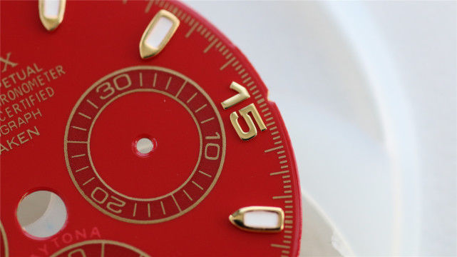 大c论表：劳力士迪通拿改装中国红字面，圈口镶嵌莫桑钻