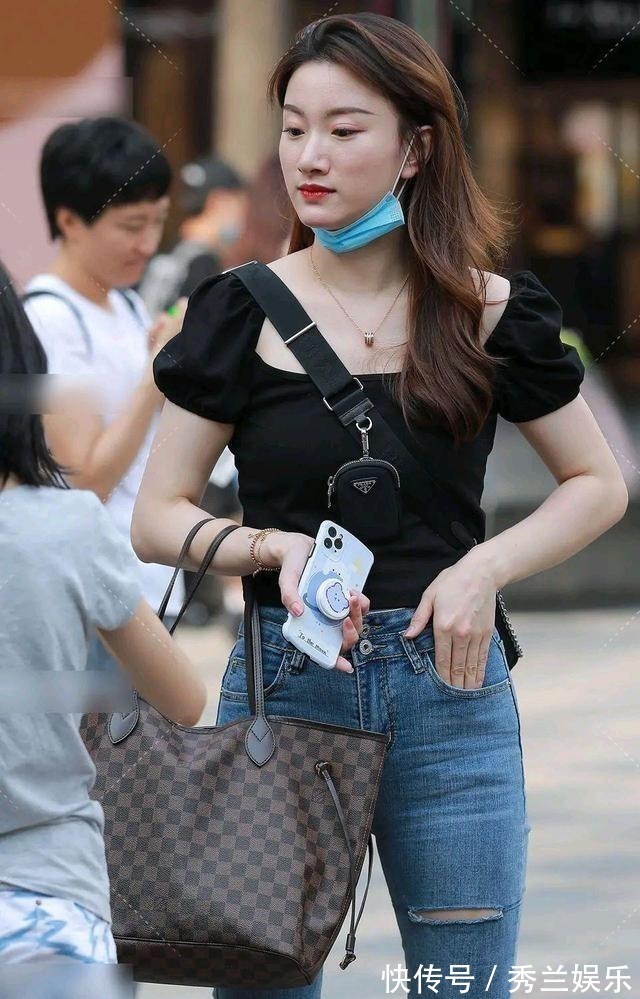 飘逸 飘逸动人的打底裤穿出时尚丽人美,展现高挑与靓丽,休闲飘逸!