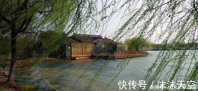 诗词|五首经典听雨诗词，带你倚楼听风雨，淡看江湖路