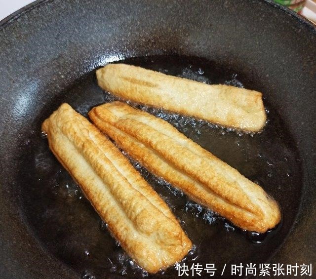 自制炸油条，美味又健康