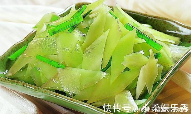 炒莴笋|炒莴笋时，不要切了就下锅炒，多做一步，莴笋更脆更入味，好吃