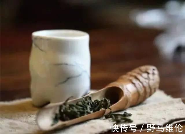 厨房难清理？学会这招，从此告别脏兮兮！