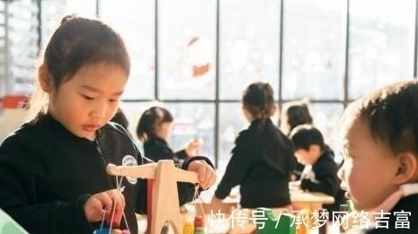 孩子|为了鼓励三胎政策，“三育一体化”将全面实施，年轻人生娃有望了